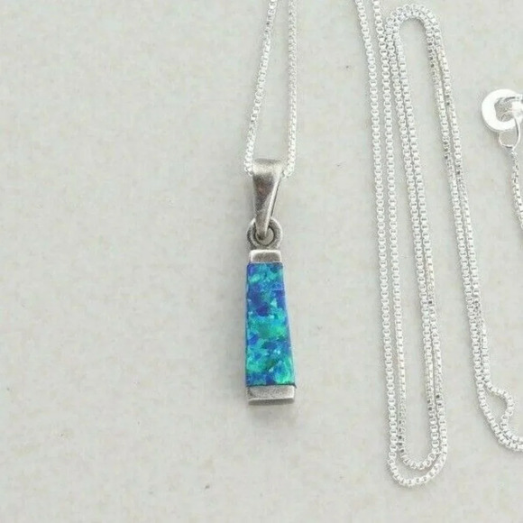 Sterling Silver Created Imitation Blue Green Opal Necklace 18 inch chain - Picture 1 of 8